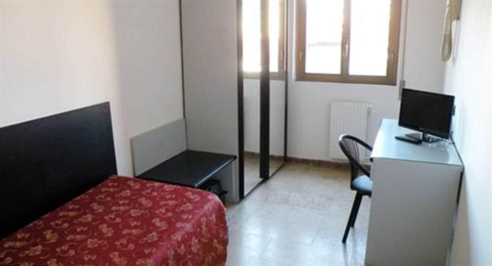 Hotel Virgilio Μιλάνο Εξωτερικό φωτογραφία